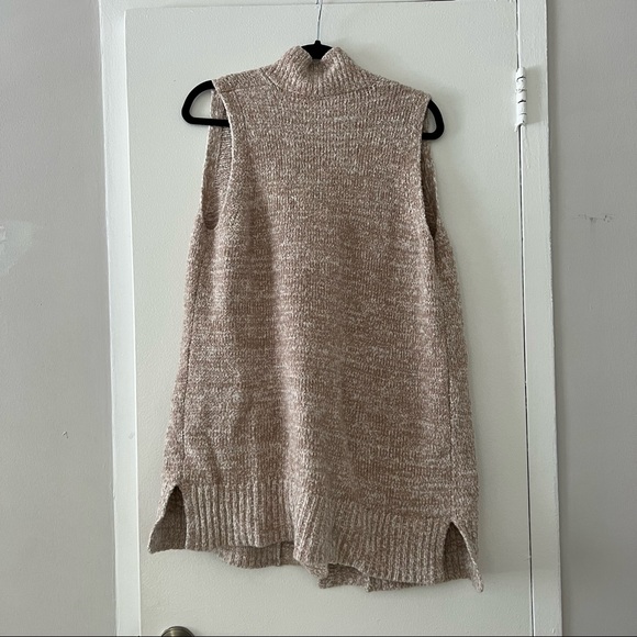 Loft Cream and White Sweater Vest Cardigan - Picture 2 of 3